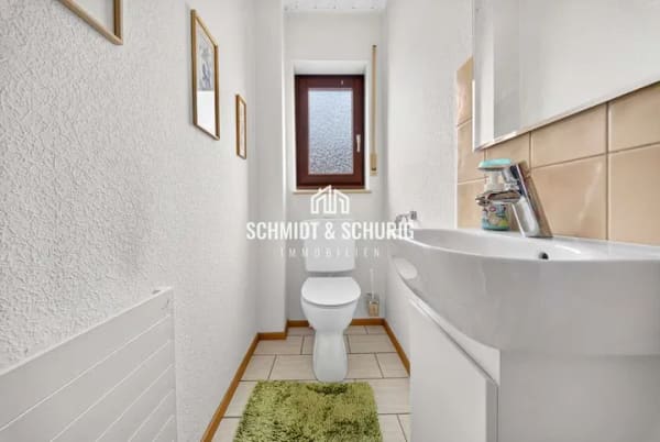 Immobilie in Forst - Großzügige 4-Zimmerwohnung mit Balkon, Garten und Garagenstellplatz. - Bild 3