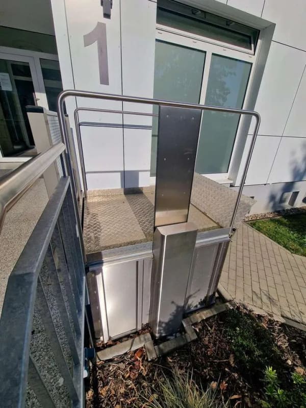 Immobilie in Oberursel - Schöne 3 ZKB im Rosengärtchen mit Garagenplatz und Aussenstellplatz für 2 Fahrzeuge - Bild 3