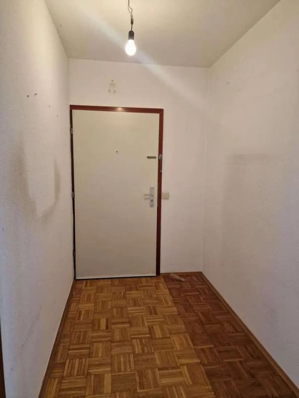 Immobilie in Oberursel - Schöne 3 ZKB im Rosengärtchen mit Garagenplatz und Aussenstellplatz für 2 Fahrzeuge - Bild 4