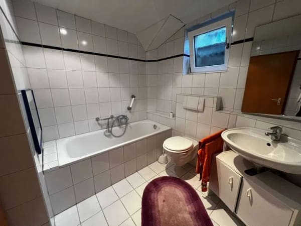 Immobilie in Königsbach-Stein - Einfamilienhaus mit Einliegerwohnung und Traumaussicht, Garten und Garage zu verkaufen! - Bild 3