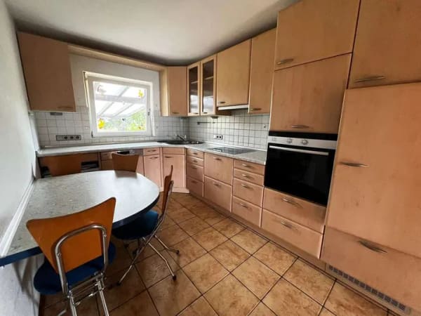 Immobilie in Königsbach-Stein - Einfamilienhaus mit Einliegerwohnung und Traumaussicht, Garten und Garage zu verkaufen! - Bild 4