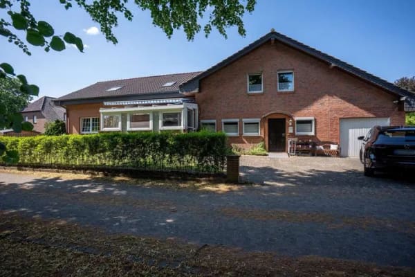 Immobilie in Kleve - Großzügiges Einfamilienhaus mit Einliegerwohnung in idyllischer Lage nahe des Altrheins - Bild 3