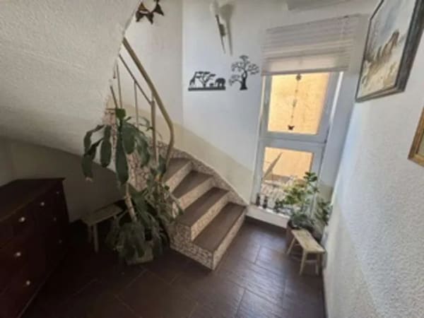 Immobilie in Kreuztal - Kreuztal  Eichen, modernisiertes 2 Fam. Haus mit sonnigem Garten und hohem Wohnwert - Bild 2