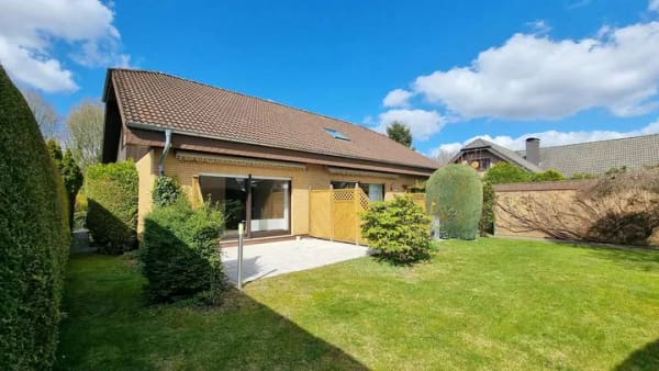 Immobilie in Schloß Holte-Stukenbrock - Familienglück in Schloß Holte – Einfamilienhaus mit Einliegerwohnung auf schönem Grundstück! - Bild 3