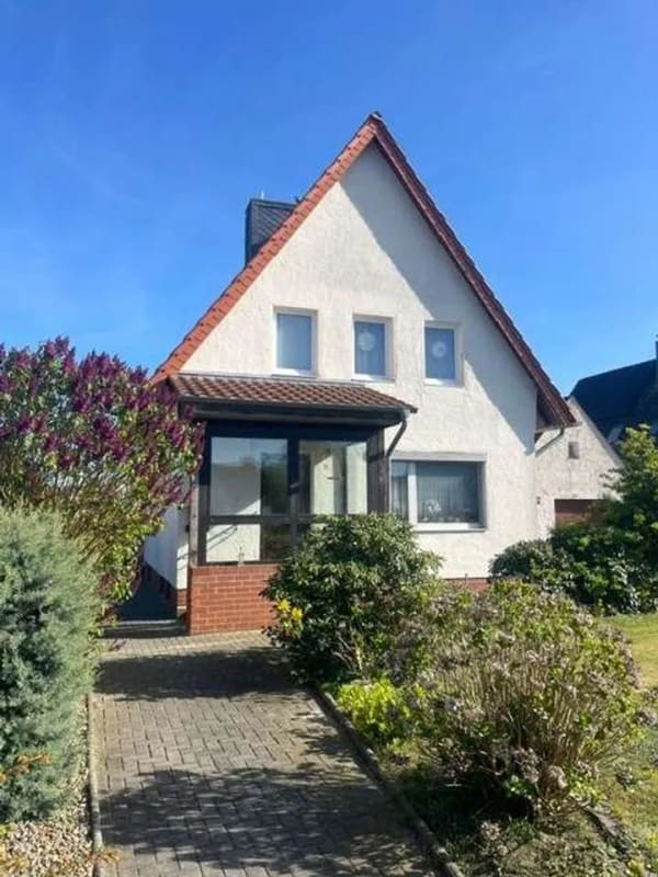 Immobilie in Brome - Einfamilienhaus mit Garten und Garage in Brome - Bild 1