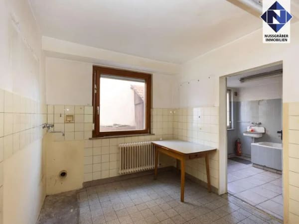 Immobilie in Nürtingen - Großzügiges Haus mit viel Platz, Garage und weiterem Ausbaupotential - Bild 4