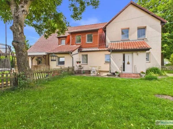 Immobilie in Mirow - Historisches Forsthaus mit zwei Wohneinheiten auf großzügigem Grundstück - Bild 0