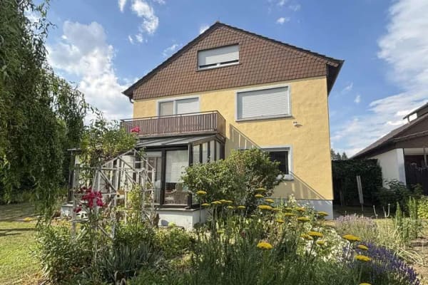 Immobilie in Gerolzhofen - Großzügiges EFH mit Doppelgarage in Gerolzhofen  - Bild 3