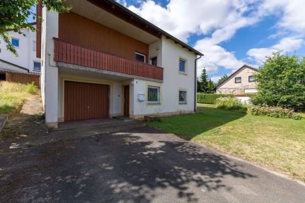 Immobilie in Amberg - Wohnen in Ammersricht - Wohnhaus mit Einliegerwohnung und 3 Garagen - Bild 4