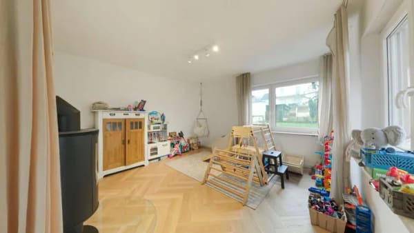 Immobilie in Dittelbrunn - Einziehen und Wohlfühlen - Gepflegtes Einfamilienhaus in begehrter Wohnlage - Bild 3