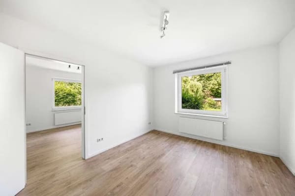 Immobilie in Trittau - 8-Zimmer-Einfamilienhaus mit flexibler Raumnutzung - Bild 1