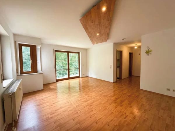 Immobilie in Reutlingen - Ruhelage am Georgenberg: 1-Zimmer-Wohnung mit Terrasse ins Grüne! - Bild 1