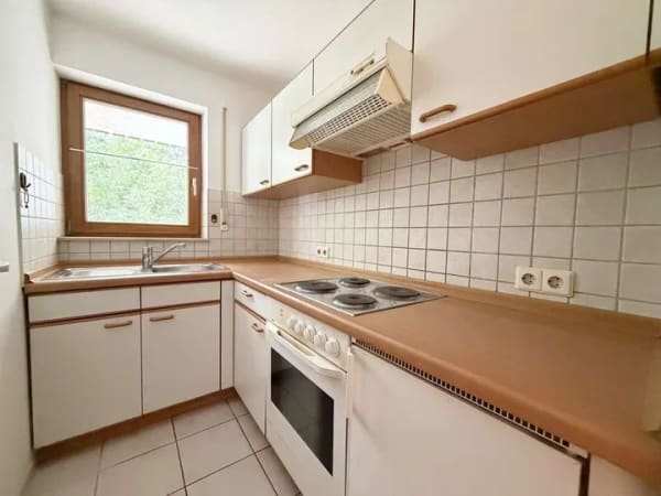 Immobilie in Reutlingen - Ruhelage am Georgenberg: 1-Zimmer-Wohnung mit Terrasse ins Grüne! - Bild 3