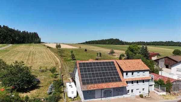 Immobilie in Simmersfeld - Ein Zuhause mit Herz - viel Platz für Mensch und Tier - Bild 1