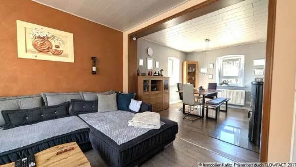 Immobilie in Schallodenbach - Stilvoll saniertes Einfamilienhaus in Schallodenbach - Bild 2