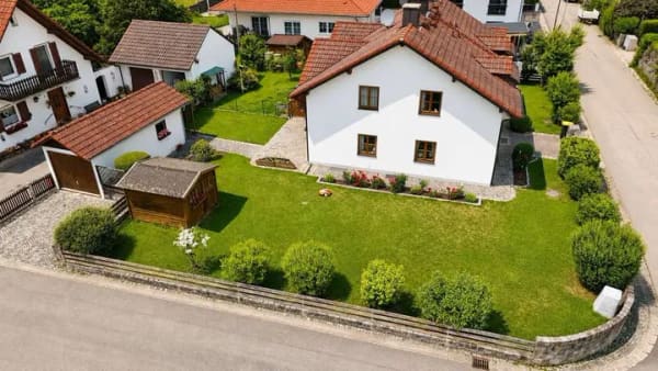 Immobilie in Weil - Gepflegte Doppelhaushälfte mit Garage in Weil - Bild 0