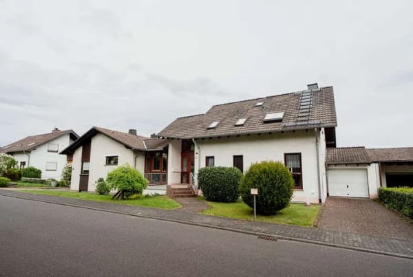 Immobilie in Welschneudorf - Zwei Häuser, ein Grundstück, viele Möglichkeiten - Bild 2