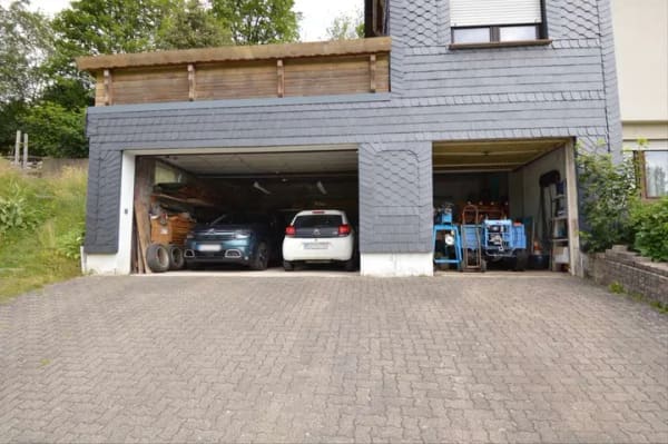Immobilie in Erndtebrück - Großes Ein-bis Zweifamilienhaus in Erndtebrück-Birkelbach - Bild 2