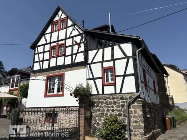 Immobilie in Dattenberg - Linz-Dattenberg-Traumhaftes Einfamilienhausdomizil mit exzellenter Ausstattung und viel Platz! - Bild 0