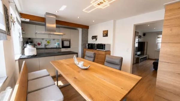 Immobilie in Straßkirchen - Wohnen wie im eigenen Haus – moderne Maisonette mit Garten, Balkon & viel Privatsphäre - Bild 0