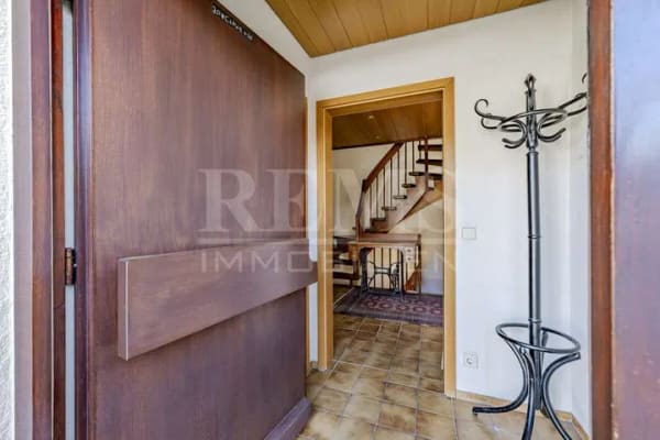 Immobilie in Remshalden - Einzugsbereit: Reihenendhaus für die ganze Familie mit 7 Zimmern, EBK, Terrasse, Balkon und Garage - Bild 1