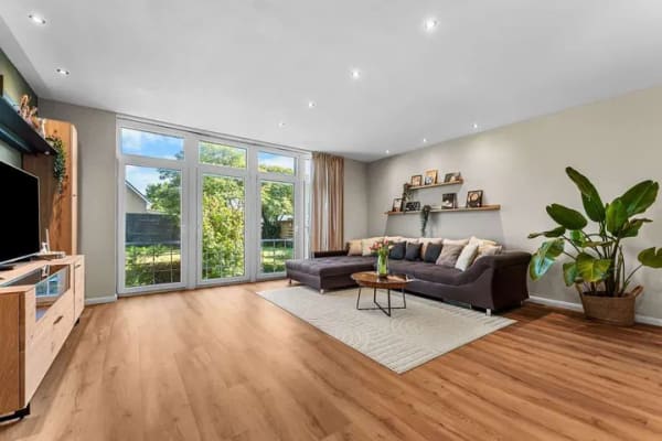 Immobilie in Beverstedt - Ein Haus für Generationen – Raumwunder in Beverstedt mit Einliegerwohnung und Vollkeller - Bild 3
