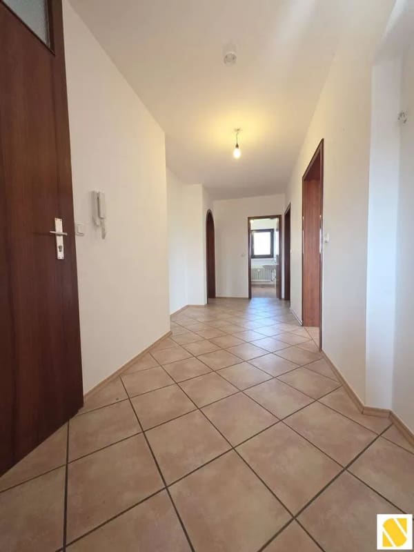 Immobilie in Fulda - GEPFLEGTES MEHRFAMILIENHAUS NAHE FULDA – SOFORT VERFÜGBAR, PROVISIONSFREI UND MIT GROSSEM POTENZIAL - Bild 2