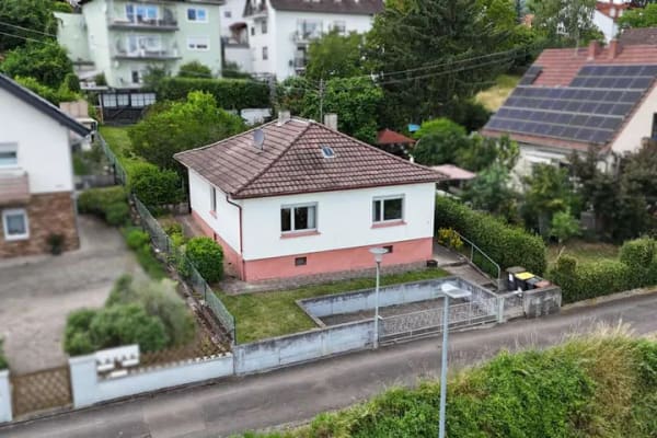 Immobilie in Münster-Sarmsheim - Gemütlicher kleiner Bungalow oder Neugestaltung in Münster-Sarmsheim - Bild 1
