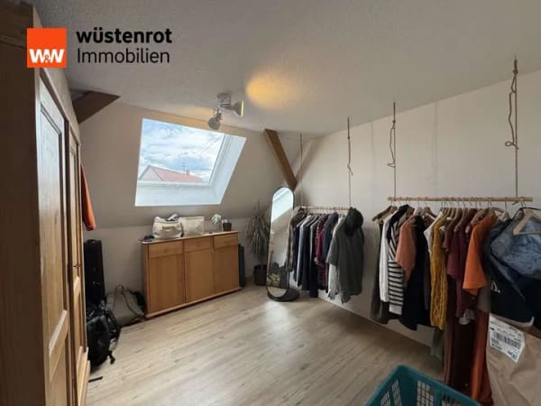 Immobilie in Leibertingen - Zwei Wohnungen – unzählige Möglichkeiten! Hochwertig saniertes Zweifamilienhaus mit Photovoltaik - Bild 4