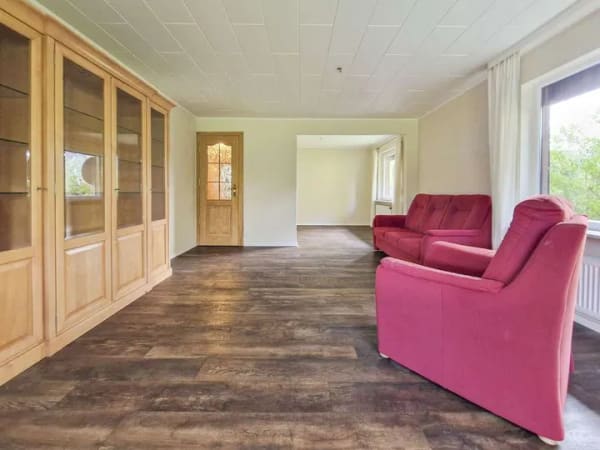 Immobilie in Hohenaspe - Wohnen auf einer Ebene – gepflegter Bungalow mit Westgarten, überdachter Terrasse & flexiblem Grundr - Bild 2