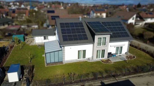 Immobilie in Gerstetten - Großzügiges Familienanwesen in ruhiger Wohnlage – hochwertig, energieeffizient, vielseitig - Bild 1