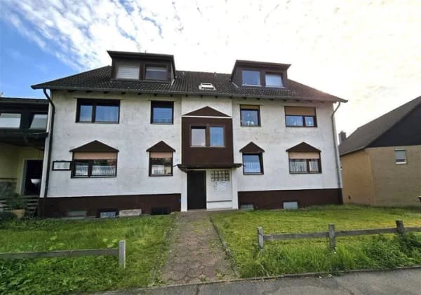 Immobilie in Harsum - Schöne 3-Zimmer-Wohnung mit Balkon in ruhiger Lage - mit Renditepotenzial! - Bild 0