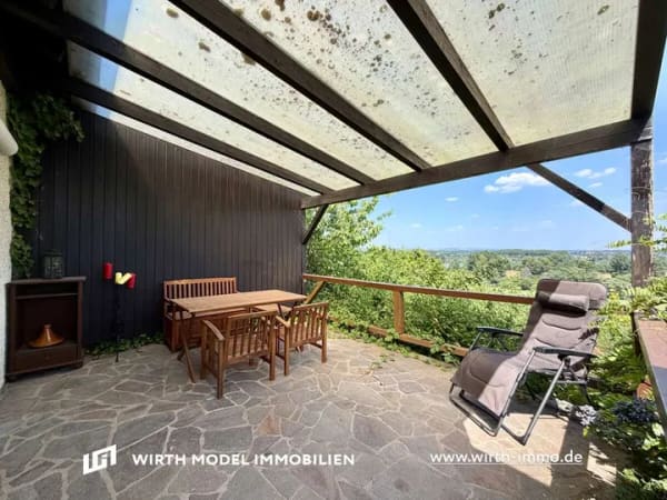 Immobilie in Waigolshausen - Ferienhaus in einmaliger Feldrandlage mit Panoramablick | 2.409 m² Grundstücksgröße - Bild 2