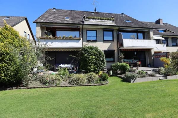 Immobilie in Hasloh - Gepflegte & Vermietete 2,5-Zimmer-Eigentumswohnung mit Balkon & zwei Stellplätzen in Hasloh - Bild 2