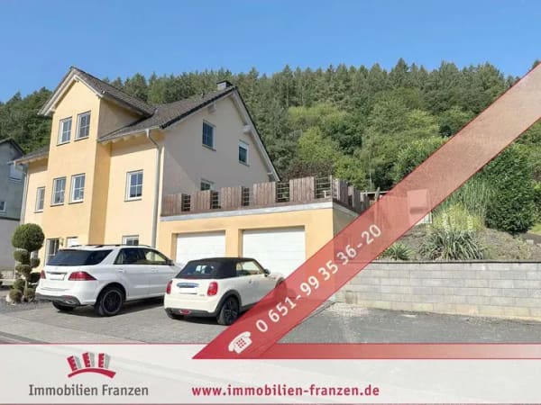 Immobilie in Riveris - Idyllisches Einfamilienhaus mit Garten auf zwei Ebenen, Terrasse & Doppelgarage - Bild 0