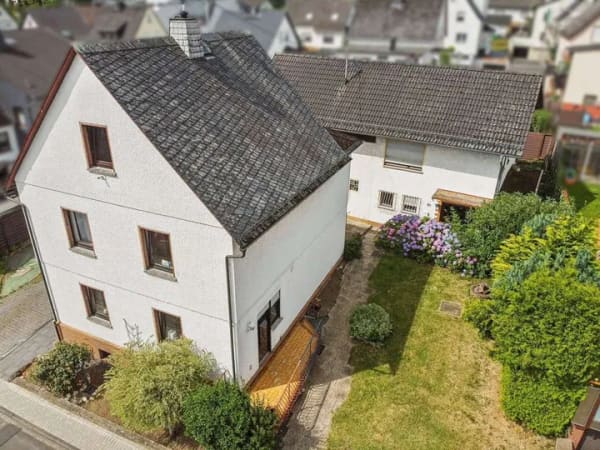 Immobilie in Nentershausen - "2-in-1 Immobilienpaket in Nentershausen: Ideal für Kapitalanleger oder Mehrgenerationen!" - Bild 0