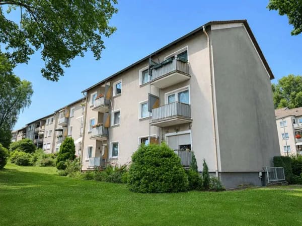 Immobilie in Mettmann - Vermietete, helle 2-Zimmerwohnung mit Sonnenbalkon und inkl. Garage - Bild 0