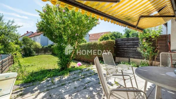 Immobilie in Obertraubling - Ihr sicheres Fundament: Gepflegtes RMH mit grünem Garten, 6 Zimmern, Terrasse & Loggia - Bild 1