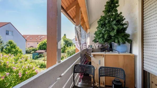 Immobilie in Obertraubling - Ihr sicheres Fundament: Gepflegtes RMH mit grünem Garten, 6 Zimmern, Terrasse & Loggia - Bild 4