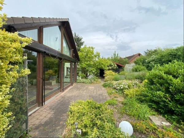 Immobilie in Emskirchen - Emskirchen - Jetzt Chance ergreifen! Schönes Wohnhaus in bester, ruhiger Wohnlage - Bild 2