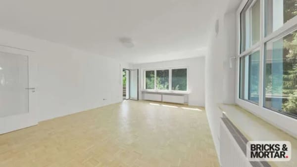 Immobilie in Aystetten - Energetisch saniertes Zweifamilienhaus mit Ausbaureserve und großem Garten in ruhiger Wohnlage - Bild 2