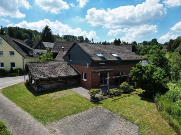 Immobilie in Wipperfürth - Mehr als eine Eigentumswohnung – Ihr neues Zuhause mit Terrasse und eigenem Gartenbereich - Bild 1