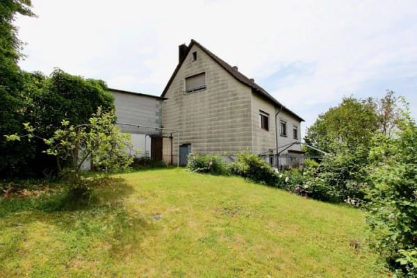 Immobilie in Solms - Interessantes Einfamilienhaus in ruhiger Lage von Solms-Oberbiel - Bild 0
