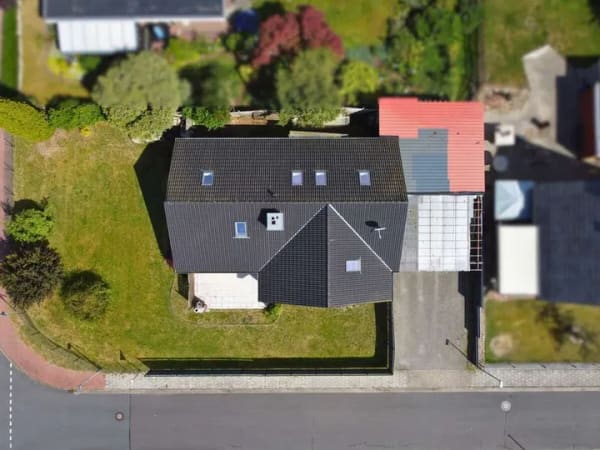 Immobilie in Ostrhauderfehn - Außen dezent, innen gigantisch: Kernsaniertes (2018) XXL-Raumwunder mit 7 Zimmern! - Bild 4