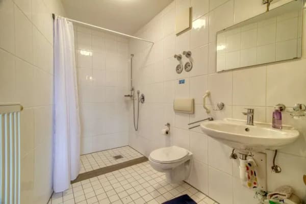 Immobilie in Rosenheim - Barrierefreie Service-Wohnung im historischen Kaiserhof als zuverlässige Kapitalanlage - Bild 4