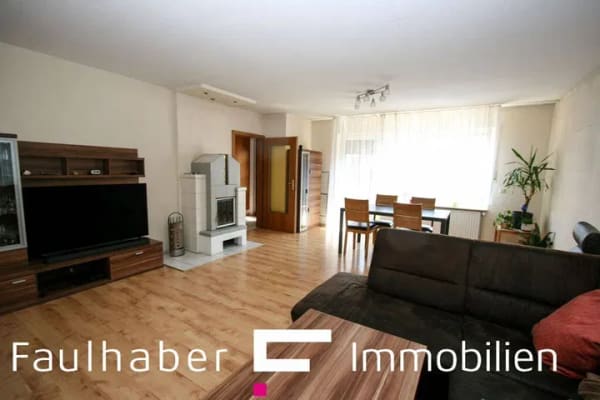 Immobilie in Witzenhausen - Wohnen in begehrter Lage am Warteberg in Witzenhausen Einfamilienhaus mit ELW, Garage, Garten - Bild 1