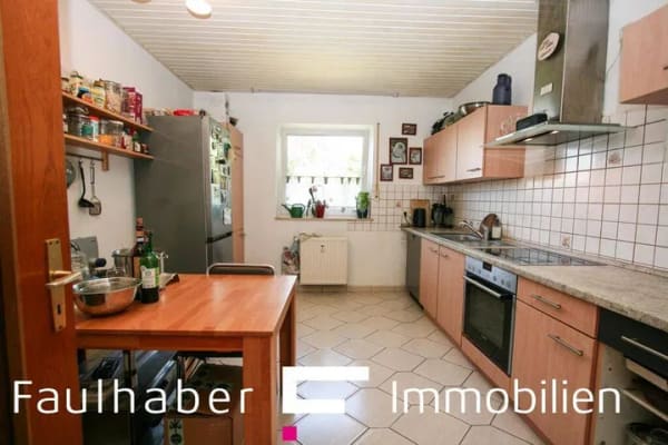 Immobilie in Witzenhausen - Wohnen in begehrter Lage am Warteberg in Witzenhausen Einfamilienhaus mit ELW, Garage, Garten - Bild 2