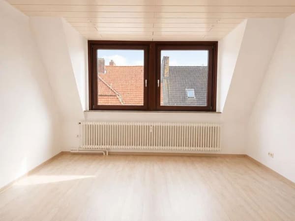 Immobilie in Bremerhaven - Die Eine wie die Keine! – gepflegte 3-Zimmer-Eigentumswohnung in attraktiver Lage - Bild 3
