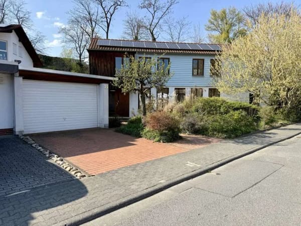 Immobilie in Bickenbach - Architektenhaus für Individualisten – außergewöhnliche Wohnqualität in naturnaher Lage - Bild 1