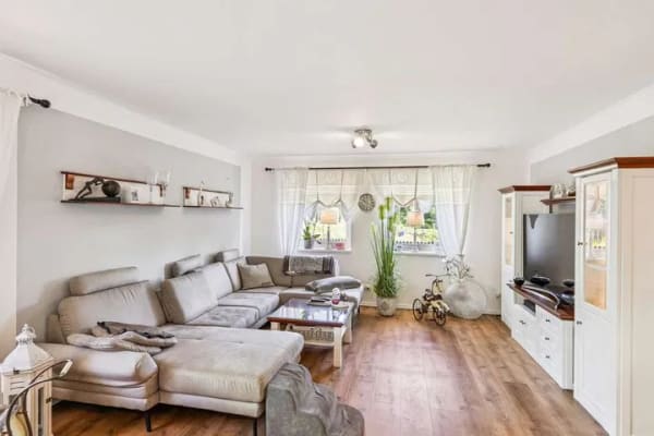Immobilie in Baumgarten - Wohnen mit Urlaubsgefühl – Einfamilienhaus mit Pool, Wintergarten, Gästehaus & PV-Anlage - Bild 2